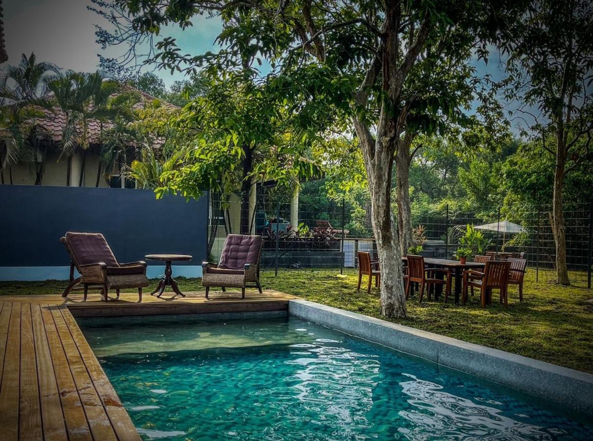 Royale Riviera Resort Private Pool Villas Pantai Cenang  Exterior photo