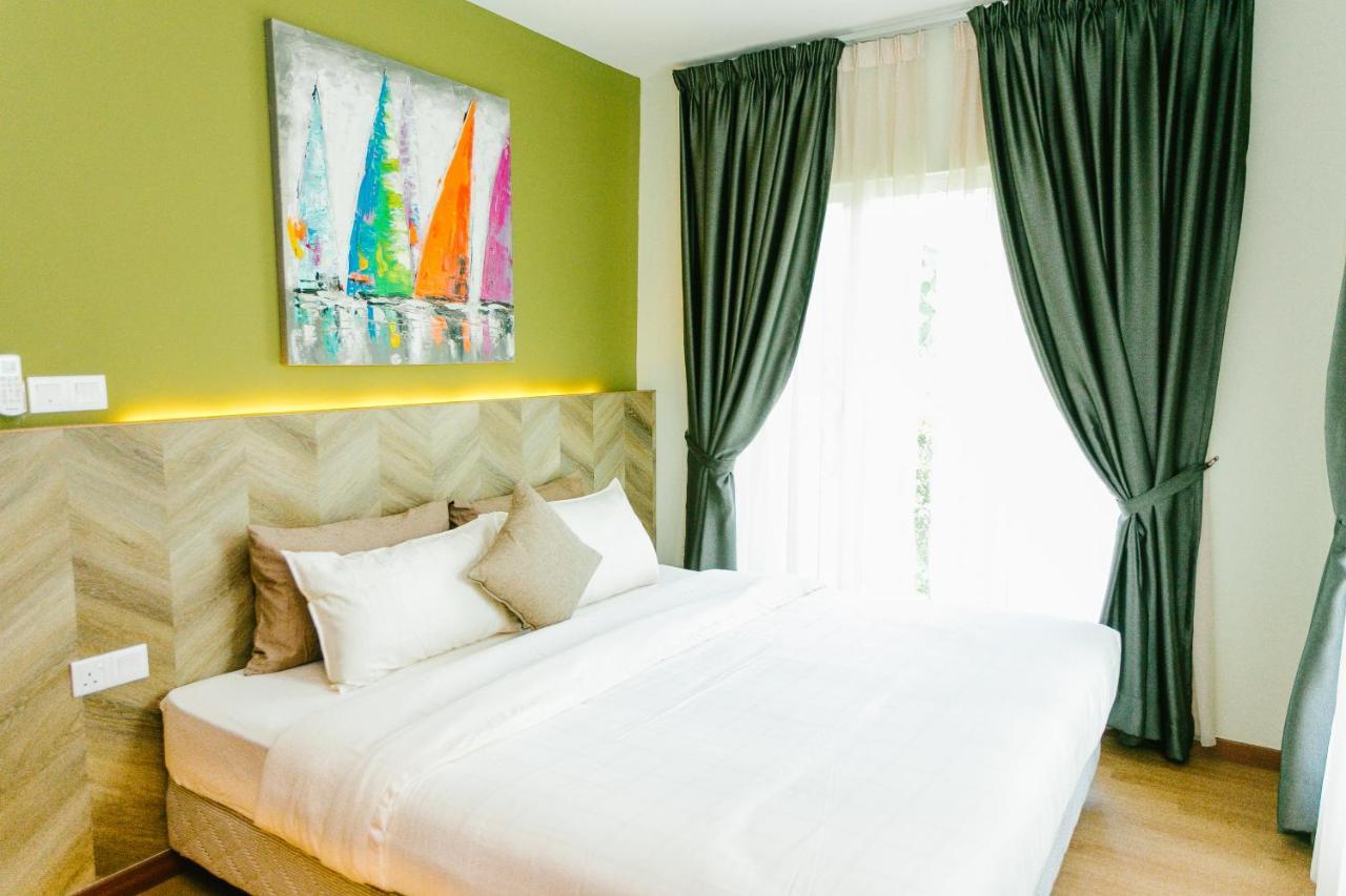 Royale Riviera Resort Private Pool Villas Pantai Cenang  Exterior photo