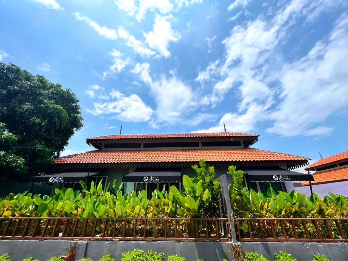 Royale Riviera Resort Private Pool Villas Pantai Cenang  Exterior photo