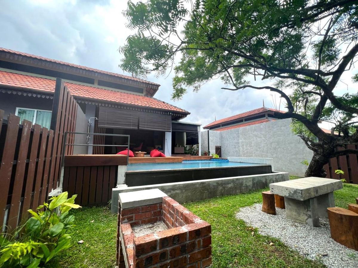Royale Riviera Resort Private Pool Villas Pantai Cenang  Exterior photo
