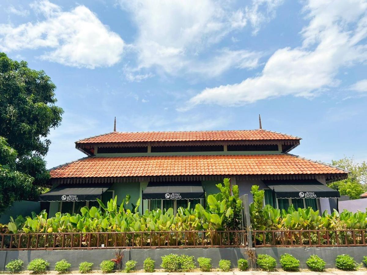Royale Riviera Resort Private Pool Villas Pantai Cenang  Exterior photo
