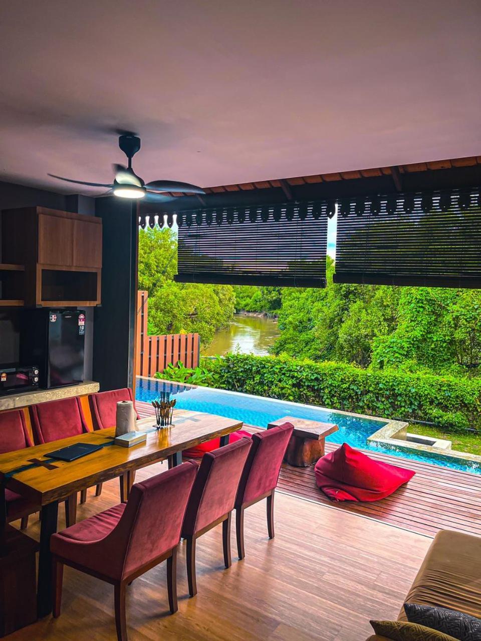 Royale Riviera Resort Private Pool Villas Pantai Cenang  Exterior photo