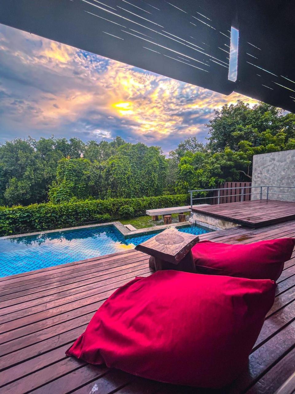 Royale Riviera Resort Private Pool Villas Pantai Cenang  Exterior photo